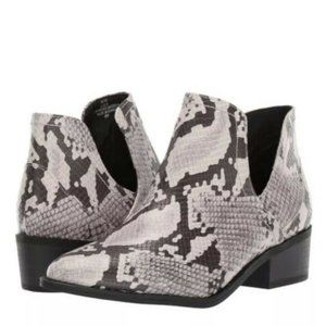 ♥ Madden Girl Snakeskin Booties *NEW* ♥